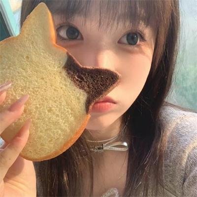 明黄禁色海报